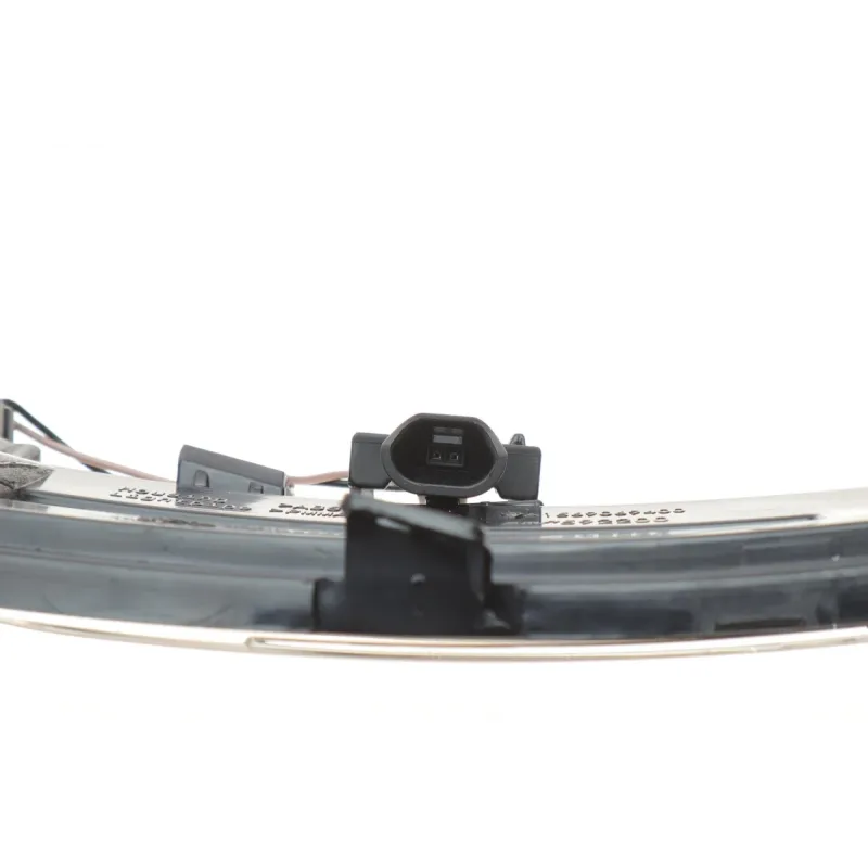 Повторювач повороту на дзеркало MB C-class (W204)/E-class (W212) 09-16 (R)