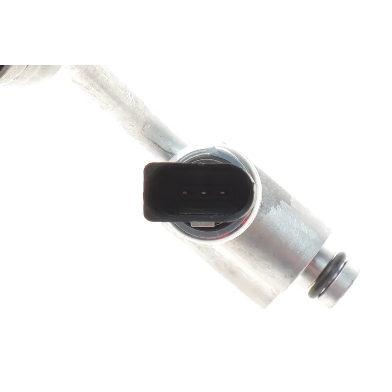 Трубка кондиціонера  VW Golf V 03-09/Skoda Octavia 04-10/Superb 08-15