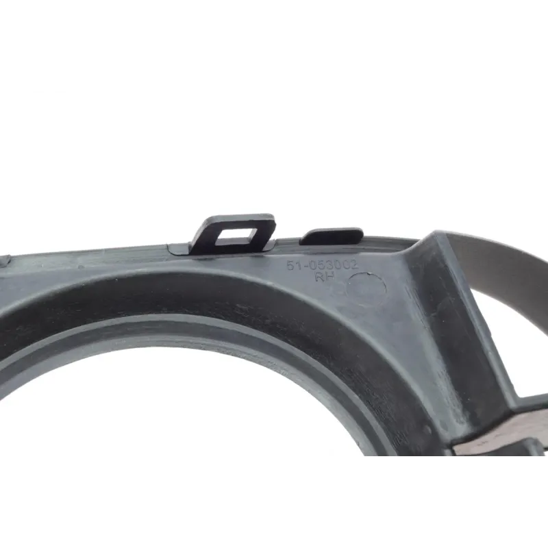 Вставка бампера права AUTOTECHTEILE 703 5156 для BMW 5 F10/F11 M-Pakiet з отвором під протитуманку