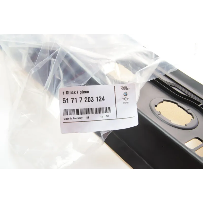 Планка під скло лобове BMW 5 (F10/F11) 2009-2016, артикул 51717203124