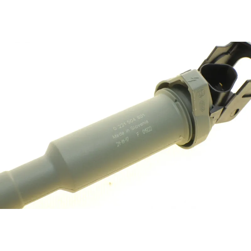 Котушка запалювання BOSCH 0 221 504 801 для BMW 5 (E60/F10) 2.0/3.0i 07-13, BMW 6 (E63) 2.0/3.0i 07-13