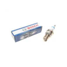 Свічка запалювання BOSCH 0 242 229 656 для Volkswagen Passat B3/B4, Renault Trafic, Clio 1.2-1.6 1988-1996, 0.8 мм
