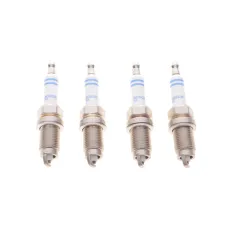 Свічка запалювання BOSCH 0 242 235 983 для Skoda Roomster, VW Caddy III 1.2-1.6 06- (комплект 4 шт)