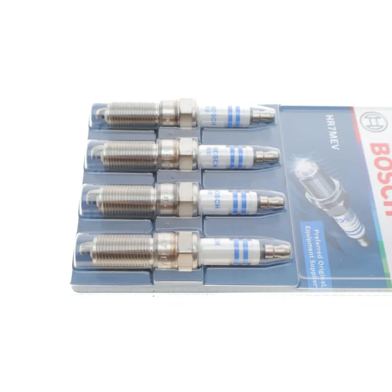 Свічка запалювання BOSCH 0 242 236 866 комплект 4 шт для Ford Focus III/Mondeo IV 1.25-1.6Ti 96-