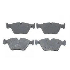 Колодки гальмівні передні BOSCH 0 986 424 767 для BMW 3 (E46) 1999-2005, X3 (E83) 2004-2011, Z4 (E85) 2006-2008