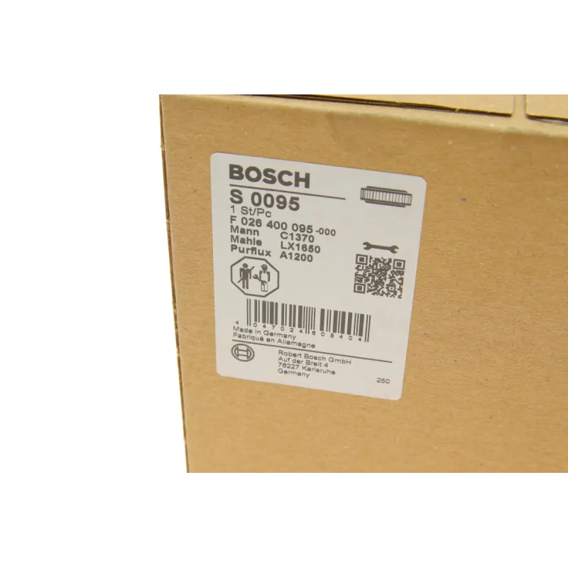 Фільтр повітряний BOSCH F 026 400 095 для BMW 3 (E90) 2006-2011, 1.6 116 к.с., 196.7x127.5 мм