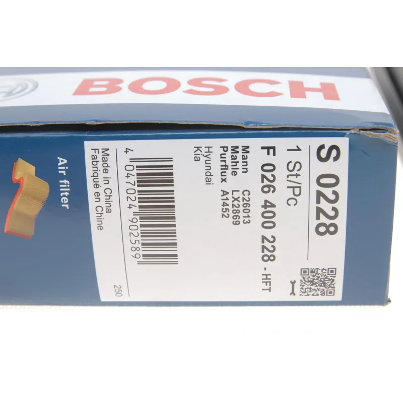Фільтр повітряний BOSCH F 026 400 228 для Hyundai Tucson, Kia Sportage, i40, ix35, Carens, 258x163x53 мм