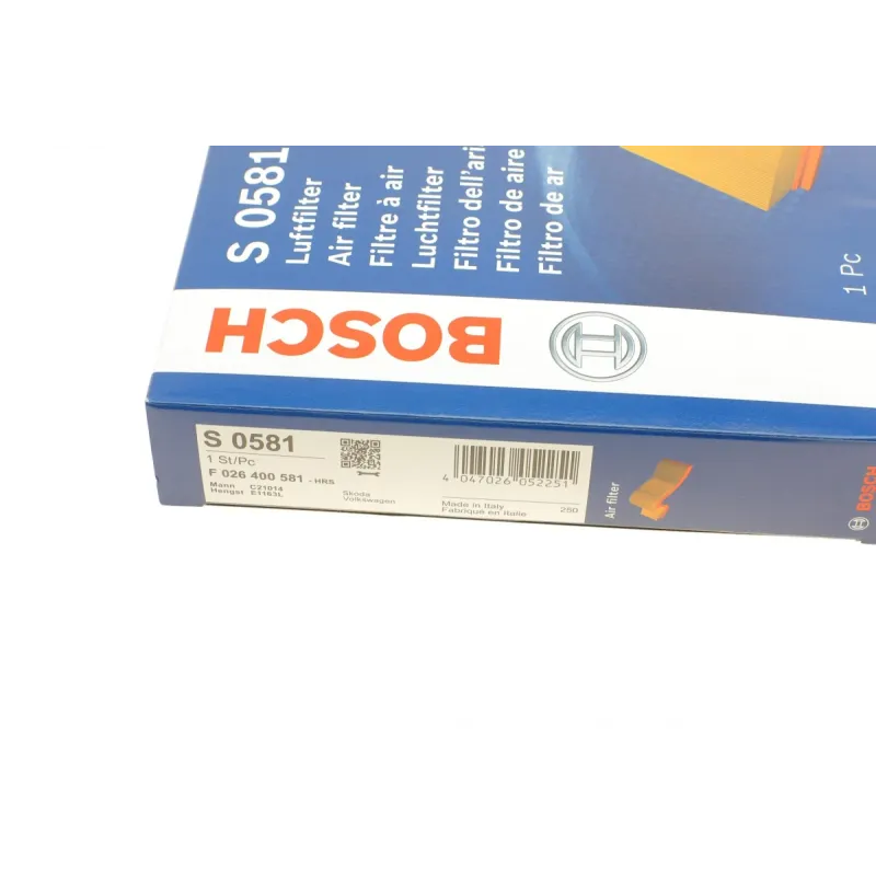 Фільтр повітряний BOSCH F 026 400 581 для VW Golf VII, Passat, Skoda Rapid, 206x192x36 мм