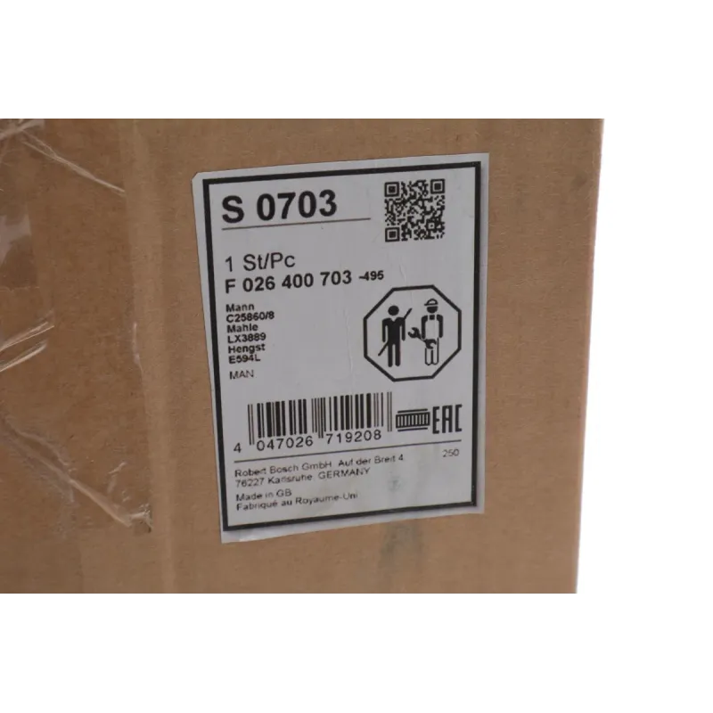 Фільтр повітряний BOSCH F 026 400 703 для MAN TGL TGM, 412x245 мм