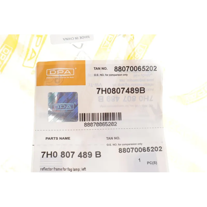 Вставка бампера ліва DPA 88070065202 для Volkswagen T5 Transporter 2003-2009