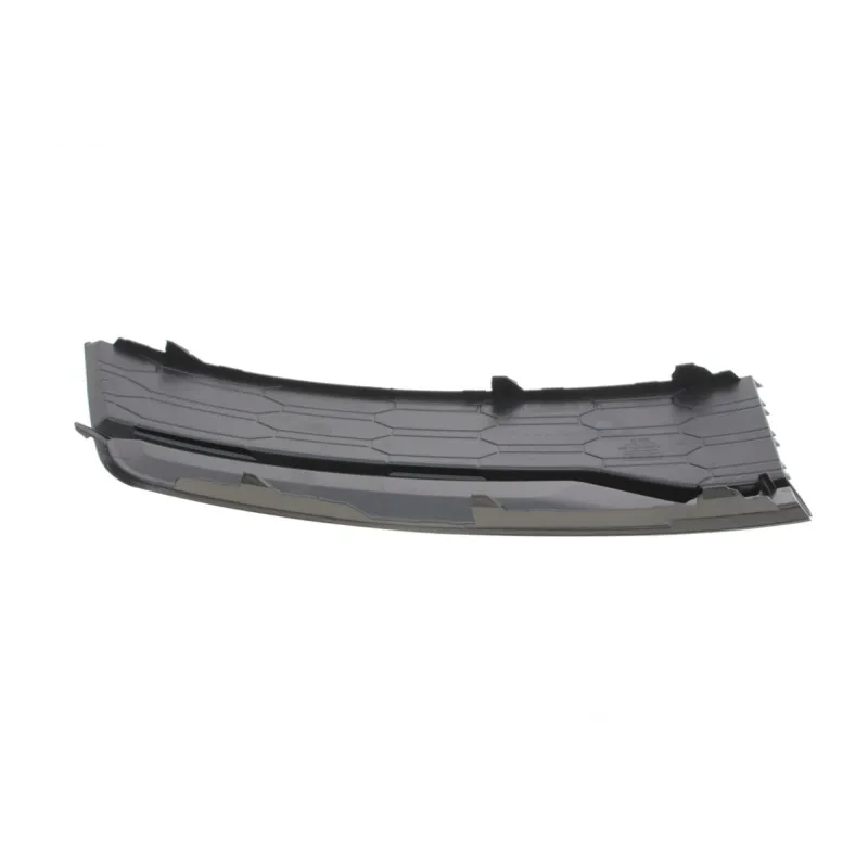 Вставка бампера ліва Volkswagen Passat B8 2015- DPA 88071845902