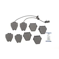 Колодки гальмівні (передні) Audi A4 97-01/A6 97-05/VW Passat B5 00-05/Phaeton 02-08 (+датчики)