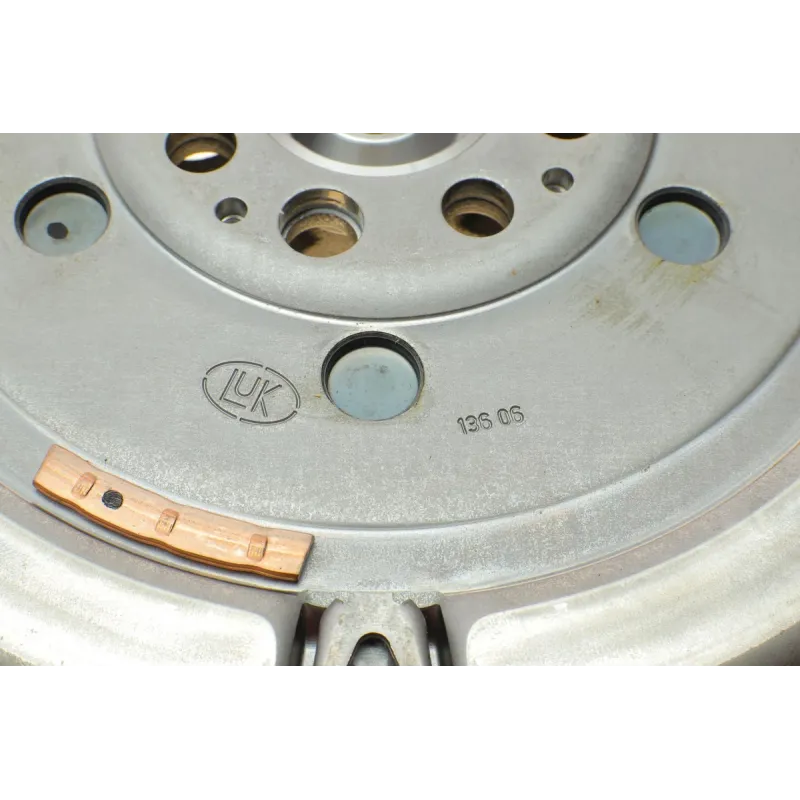 Демпфер зчеплення LuK 415 0359 10 для BMW 3 (E46) 330d/xd, X3 (E83) 3.0d