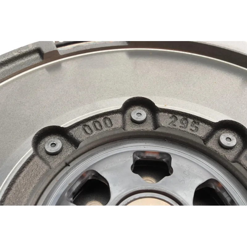 Демпфер зчеплення LuK 415 0586 10 для Volkswagen Golf VI, Passat, Audi Q3 2.0TDI 240мм