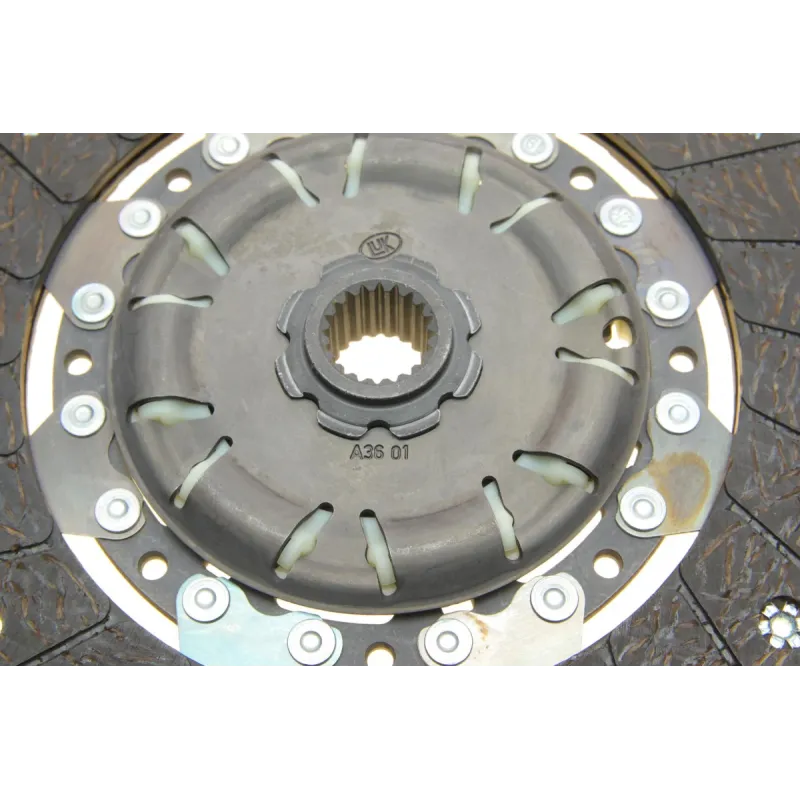 Комплект зчеплення з демпфером LuK 600 0316 00 для Opel Astra J/Insignia A 1.4 Turbo/LPG