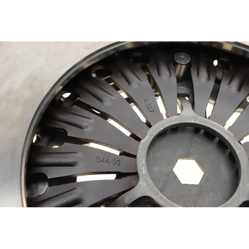 Комплект зчеплення BMW 3 (E90)/5 (E60/F10)/X3 (E83) 04-16, N20/N52/N53/M47