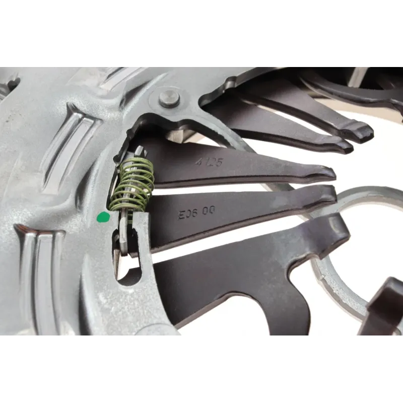 Комплект зчеплення LuK 626 3026 33 для Mercedes-Benz Sprinter 906 318-519 CDI OM642 135-140kW