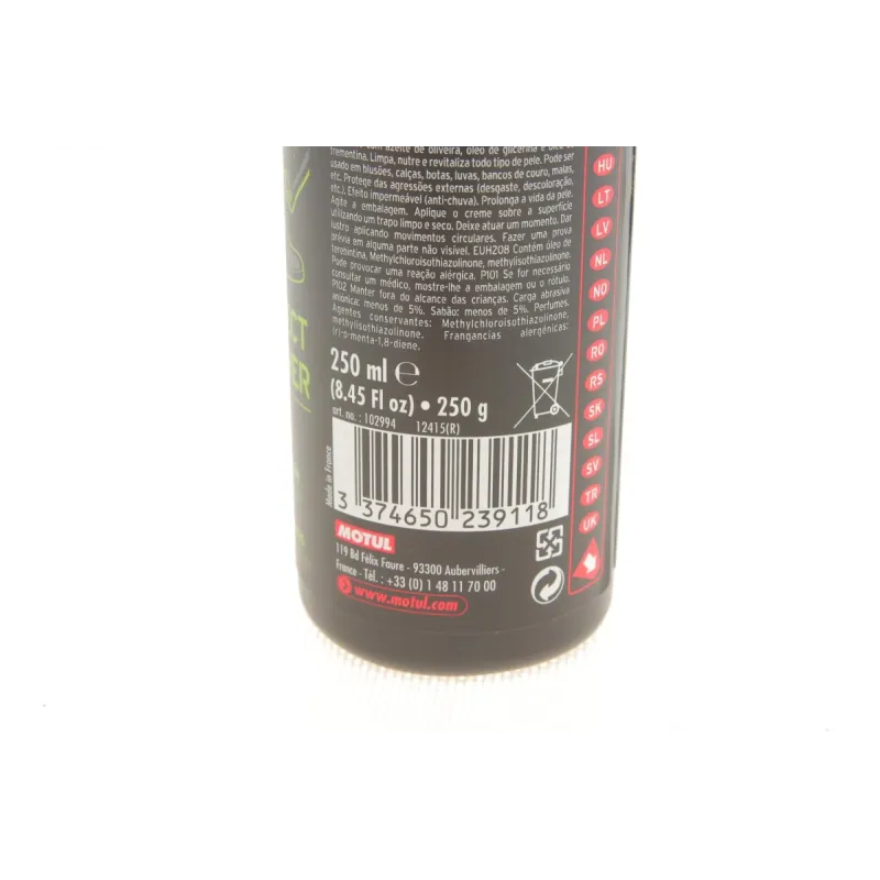Засіб для догляду за шкіряним мотоекіпіруванням M3 Perfect Leather (250ml)