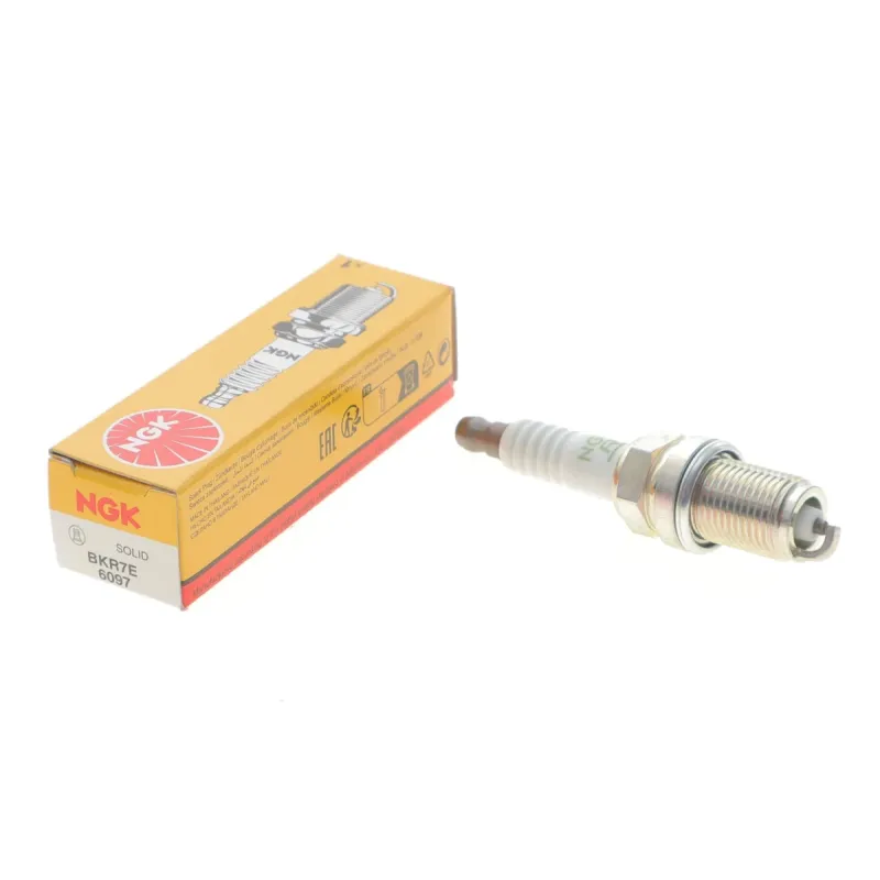 Свічка запалювання Nissan Almera/Primera/Sunny 90-00 (BKR7E)