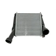 Радіатор інтеркулера Audi Q7/VW Touareg 3.0/4.1 03- (R)