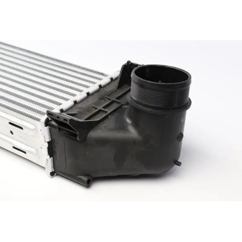 Радіатор інтеркулера NRF 30304 для Ford Focus III, Mondeo IV, Range Rover Evoque, 657x151x64 мм