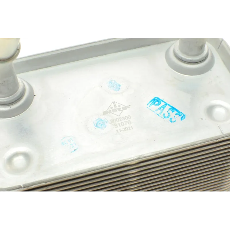 Радіатор масляний BMW X5 3.0d-4.6i 00-06 (теплообмінник)