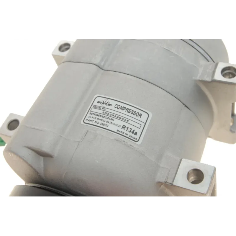Компресор кондиціонера Audi A4/A6/VW Passat B5 1.6/1.8/1.9D 94-05