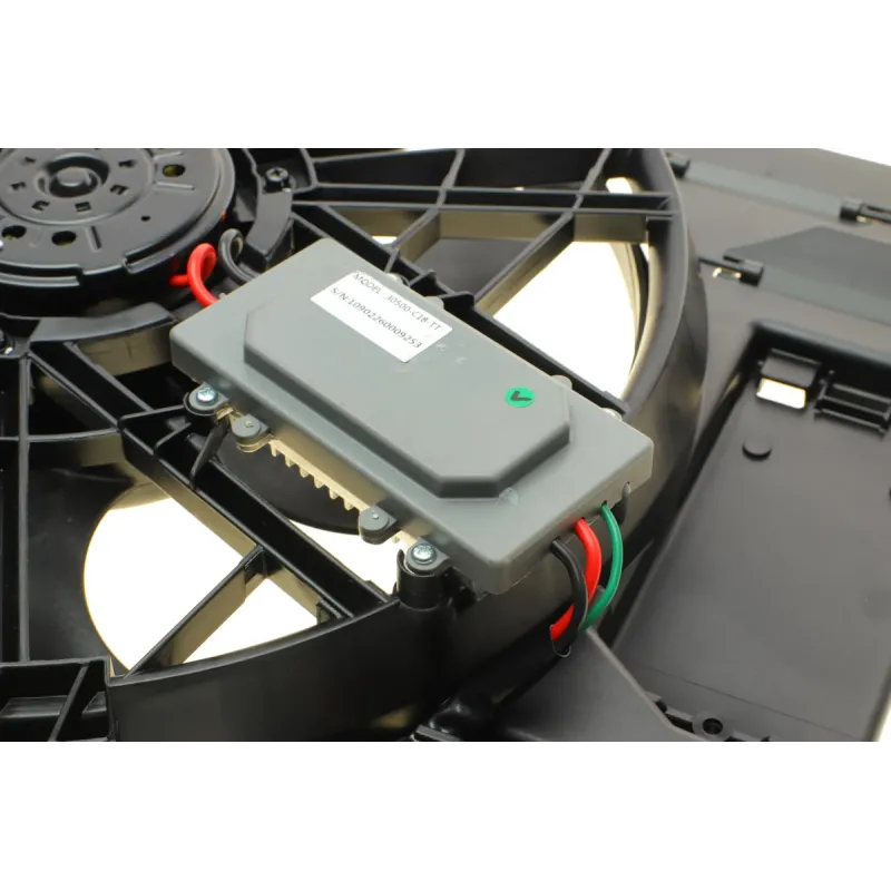 Вентилятор радіатора NRF 47412 для Volvo C30, S40, V50 2.4/2.5 2004-2012 (з дифузором)