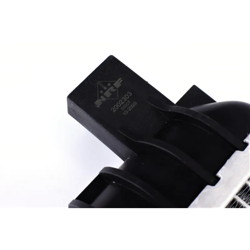 Радіатор охолодження NRF 50037 для Audi A4/A6/A8 2.0D-4.0 2007-2018, 720x133x55 мм