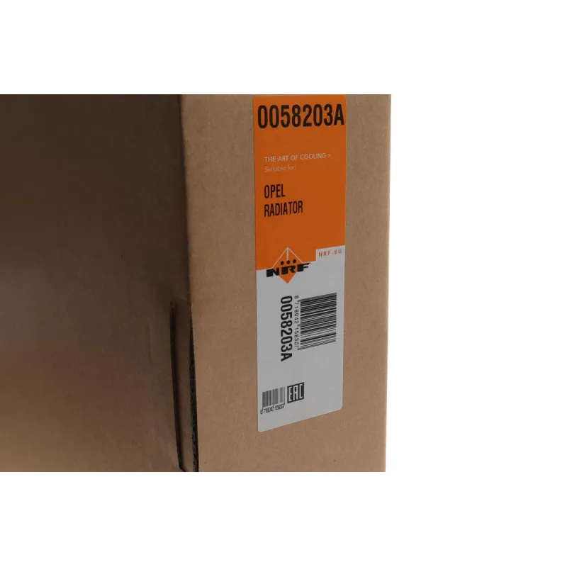 Радіатор охолодження NRF 58203A для Opel Vectra C, Signum 1.6-1.8 16V 2002-2005, 650x415 мм