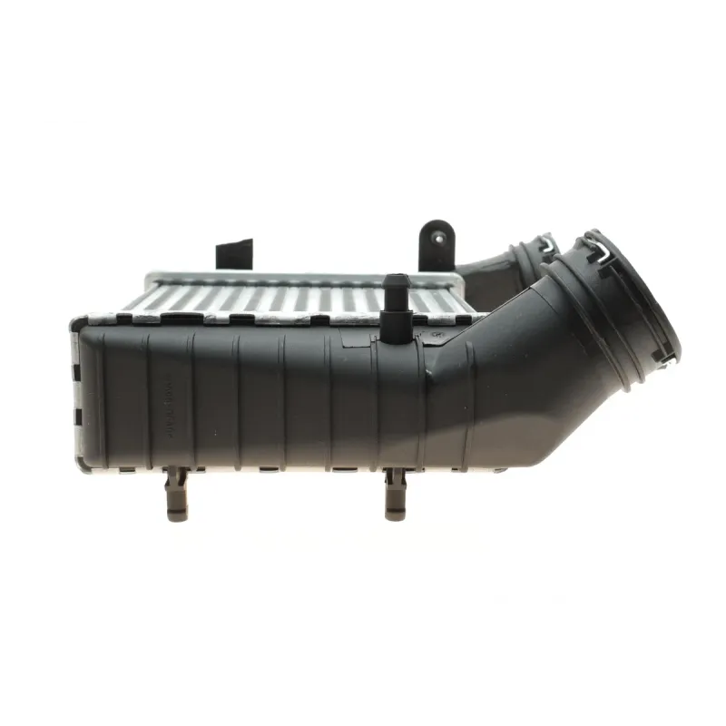 Радіатор інтеркулера VW Passat 1.9/2.0 TDI 00-05(пошкоджене кріплення)