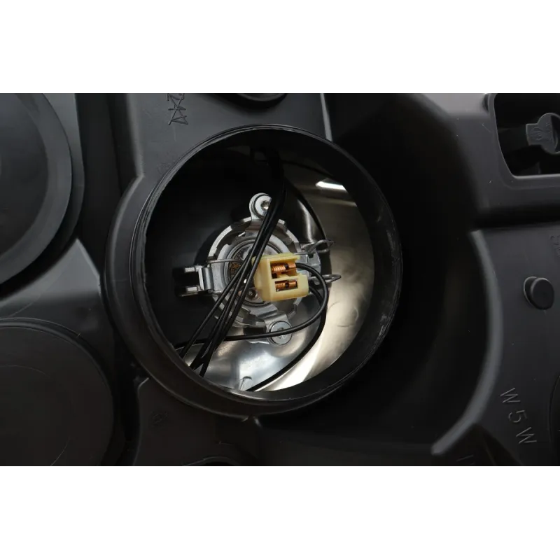 Фара (R) Renault Master III/Opel Movano B 2.3dCi/2.3CDTI 10-