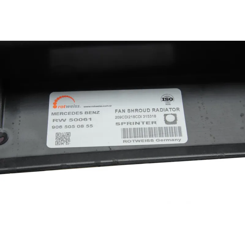 Дифузор радіатора MB Sprinter OM651 09- (9065050855)