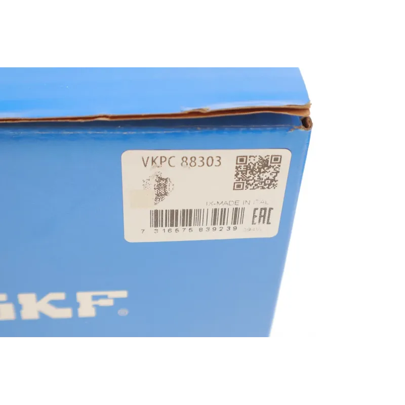 Помпа води SKF VKPC 88303 для BMW 5 (F10/F11) 7 (F01-04) X5 (E70) X6 (E71/E72) 2.0d-3.0d 09-