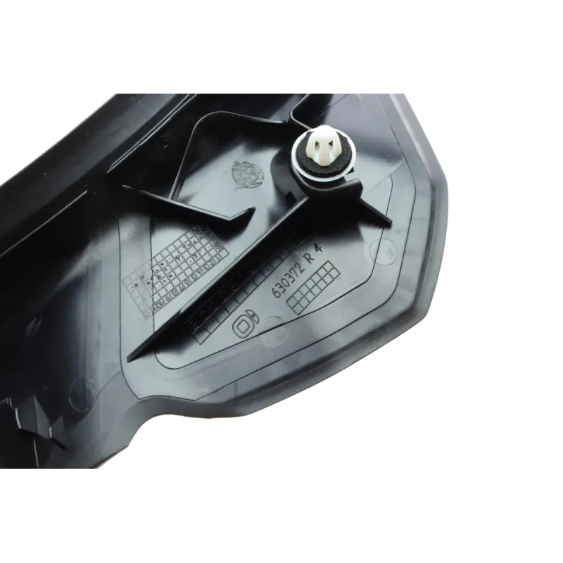 Накладка заднього ліхтаря ULO 1176102 для BMW 5 G30/F90 2016-2020 (R)