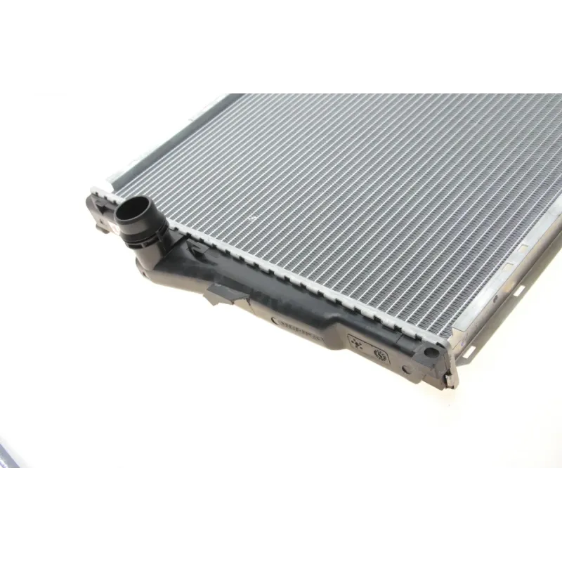 Радіатор охолодження BMW 3 (E46) 00-05 M43/N46/M47/M52/M54 (+ отв.масл.радіатор)