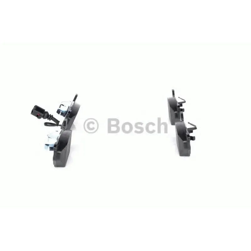 Комплект гальмівних колодок (передніх) Audi A3/Skoda Octavia 96-13/Fabia 99-/VW Caddy/Golf 96-15 (+датчик)