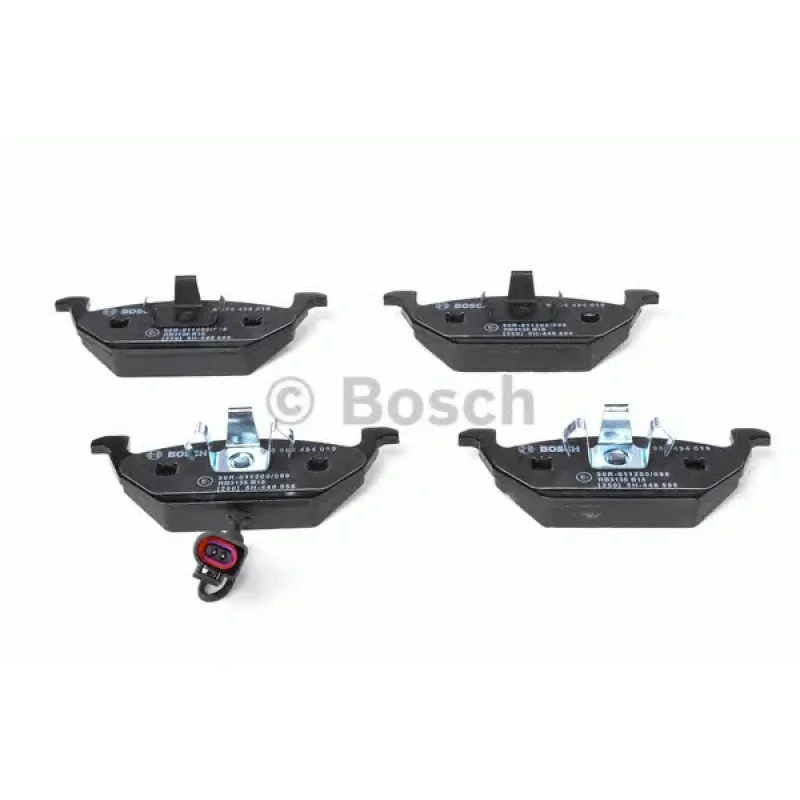 Комплект гальмівних колодок (передніх) Audi A3/Skoda Octavia 96-13/Fabia 99-/VW Caddy/Golf 96-15 (+датчик)