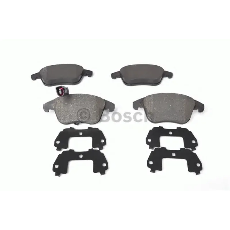Колодки гальмівні (передні) Audi Q3 11-18/VW Passat Tiguan 07-18/Sharan 10-(+датчик)