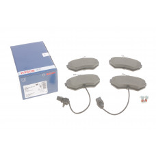 Колодки гальмівні (передні) Audi A4 94-08/Seat Exeo 08-13/VW Passat B5 96-00 (+датчики)
