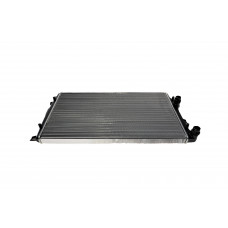 Радіатор охолодження VW Caddy/Golf/Passat/Audi A3/Seat Leon/Altea 1.2-2.0 03-(650x416x34)